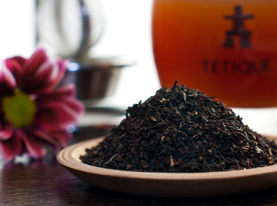 Chá preto Ceilão ecológico Tétique: história e propriedades