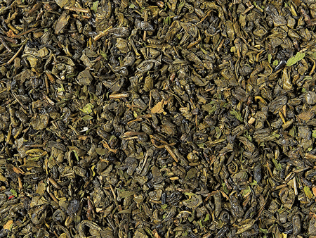 Té verde con sabor a menta en pirámides, hojuelas de té verde de alta calidad y menta crujiente.