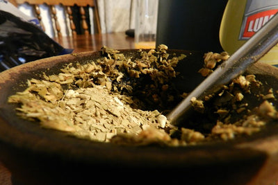5 maneiras fáceis de melhorar o sabor do chá de erva-mate