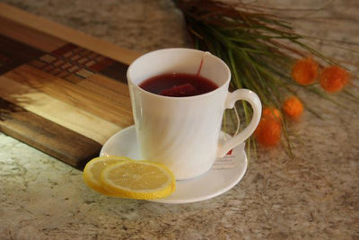 Benefícios do chá de hibisco: ingredientes e efeitos colaterais